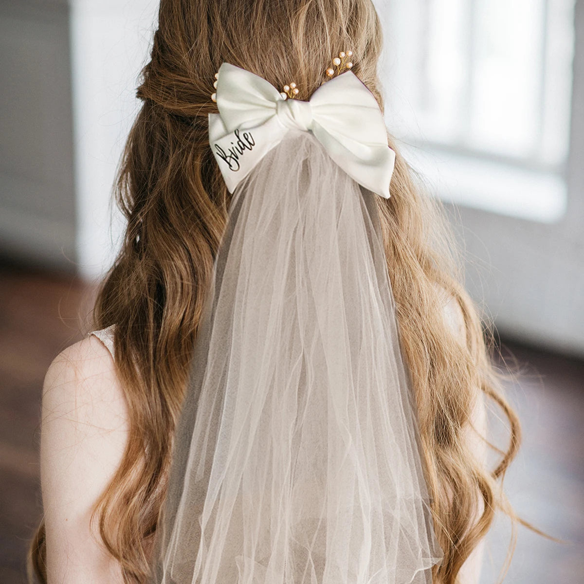 White Bride Pearl Hair Bow Veil